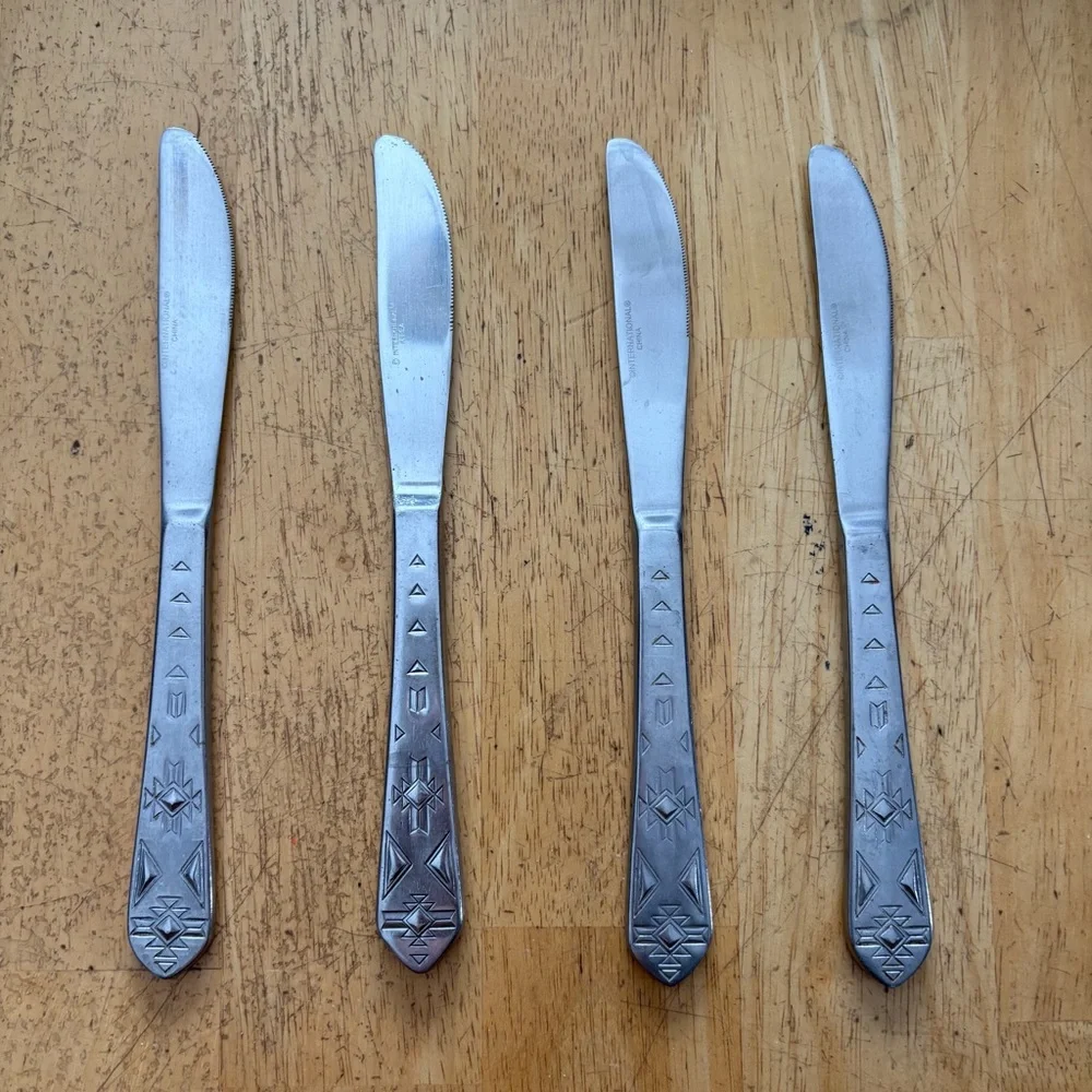 International PUEBLO Southwest Stainless Flatware 4 Knives‎ 8.25”